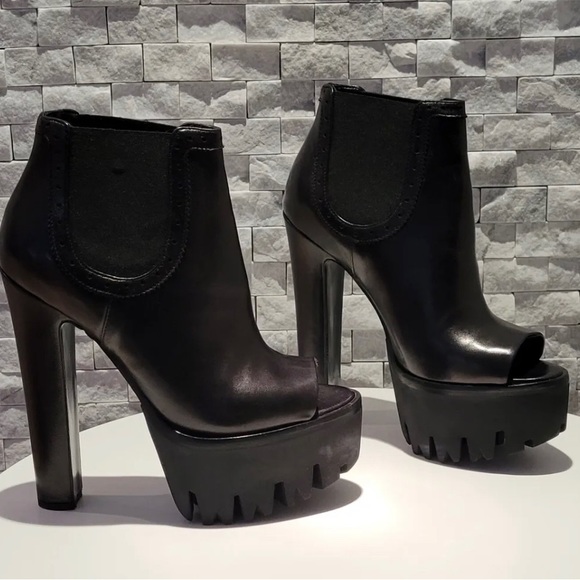 Versace platform ankle boots - Picture 4 of 5